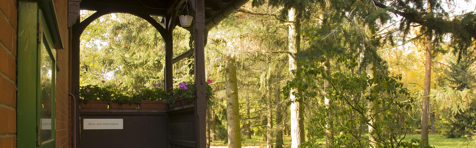 Eingang zum Büro &copy; H. Wächter